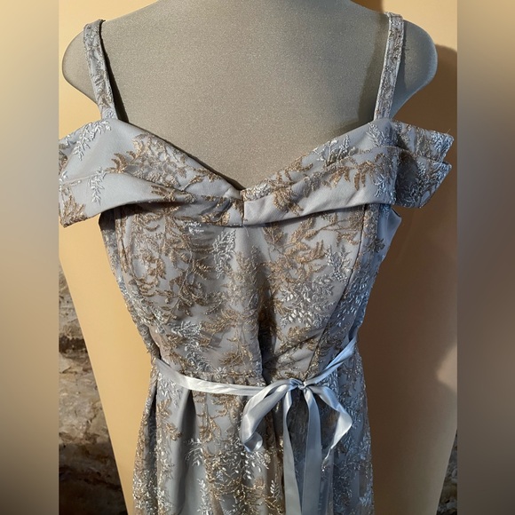 Special Occasion Dress - Picture 4 of 5